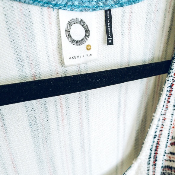 SOLD Akemi & Kin Textured Ruffle Sleeve Dress - Picture 5 of 6